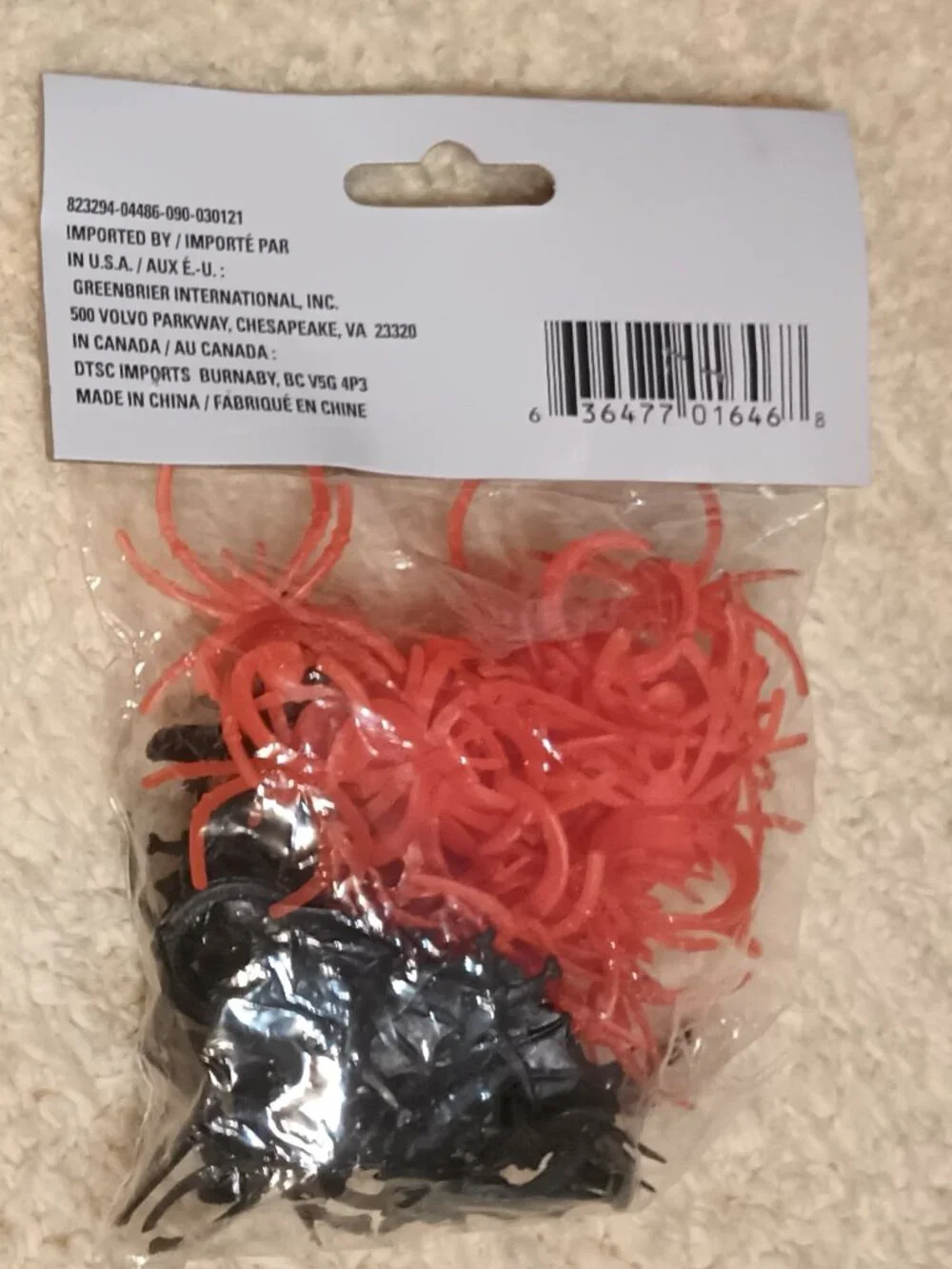 A Bundle of New Halloween Novelty Items for a Classroom Party (121 pieces)